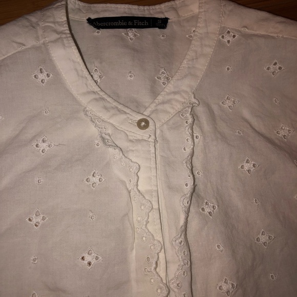 Abercrombie & Fitch small eyelet button down blouse white-very feminine - Picture 3 of 6